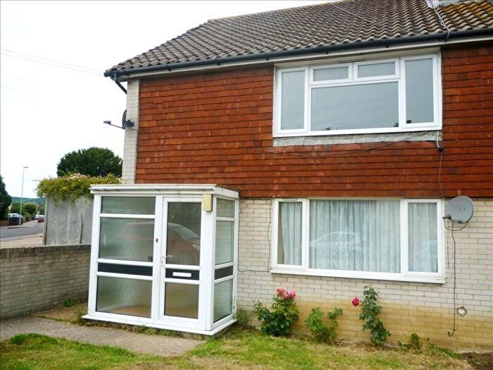 1 Bedroom Detached House To Rent In Midhurst Road, Eastbourne, BN22