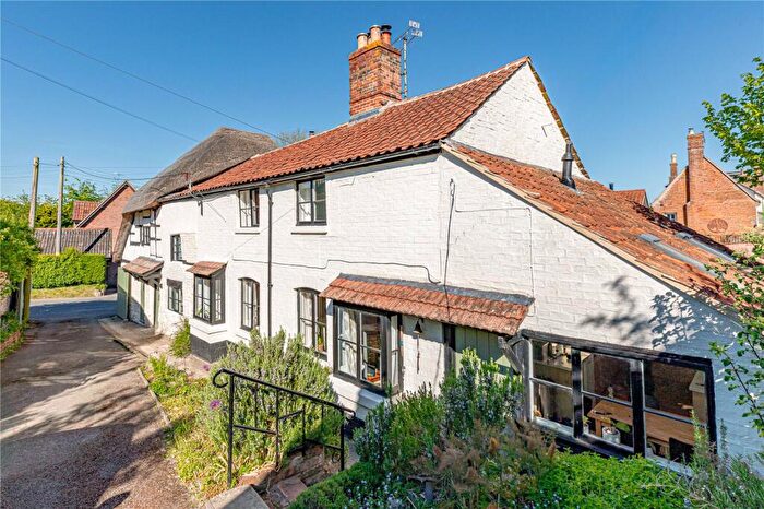 4 Bedroom Cottage For Sale In White Street, Market Lavington, Devizes, Wiltshire, SN10