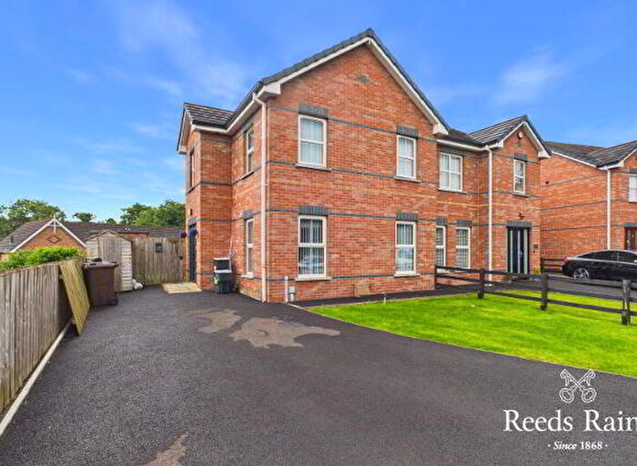 3 Bedroom Semi-Detached House For Sale In Glenview Park, Newtownabbey, BT37