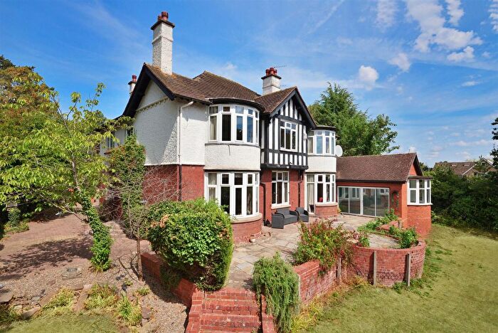 5 Bedroom Detached House For Sale In Vineyard Road, Hereford, HR1