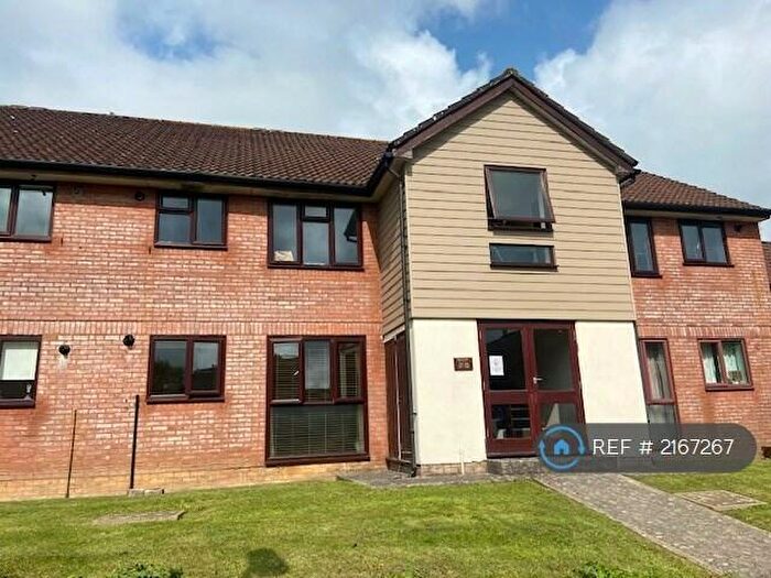 Studio To Rent In Bicknell Gardens, Yeovil, BA21