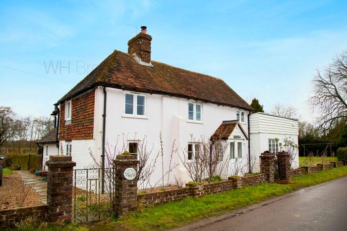 4 Bedroom Detached House For Sale In Hillside Road, Stalisfield, ME13