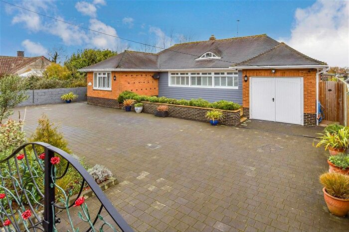 3 Bedroom Detached Bungalow For Sale In Spitalfield Lane, New Romney, Kent, TN28