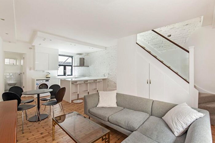 2 Bedroom Terraced House For Sale In Bradbury Mews, London, N16