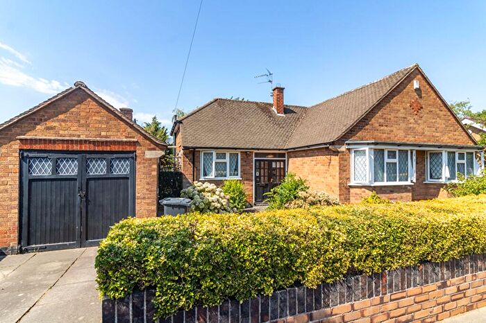 3 Bedroom Detached Bungalow For Sale In Susan Avenue, Leicester, LE5