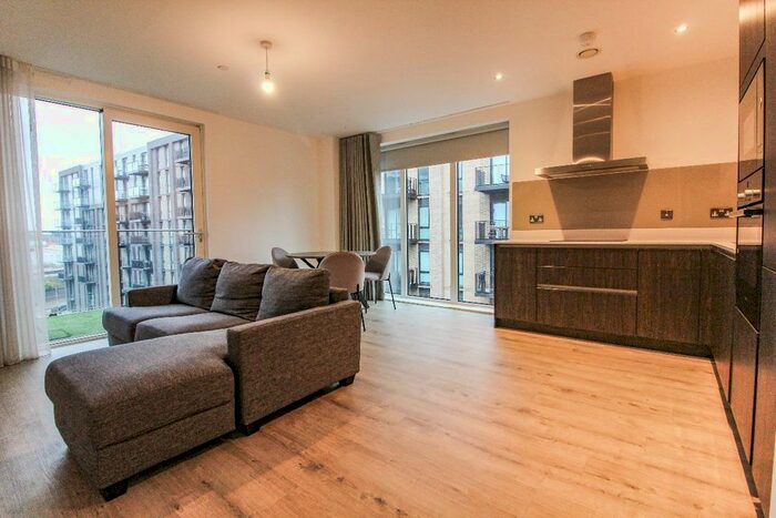 2 Bedroom Flat To Rent In Lockgate Square, Salford, M5