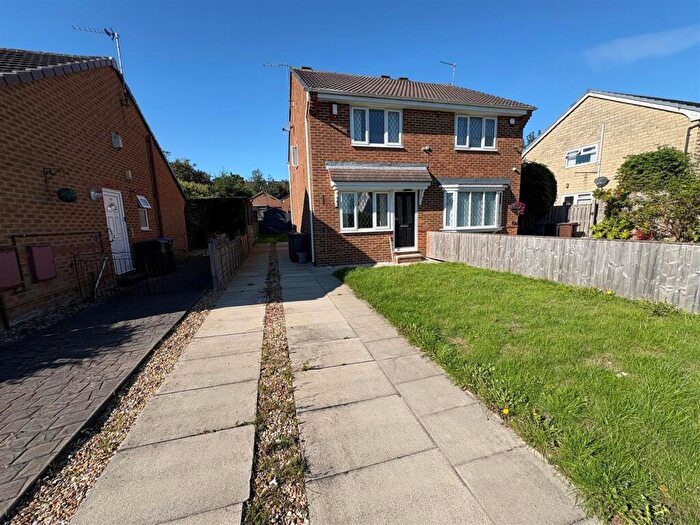 2 Bedroom Semi-Detached House For Sale In Hazelcroft, Eccleshill, Bradford, BD2