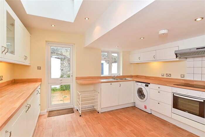 2 Bedroom End Of Terrace House For Sale In Crown Street, Brighton, East Sussex, BN1