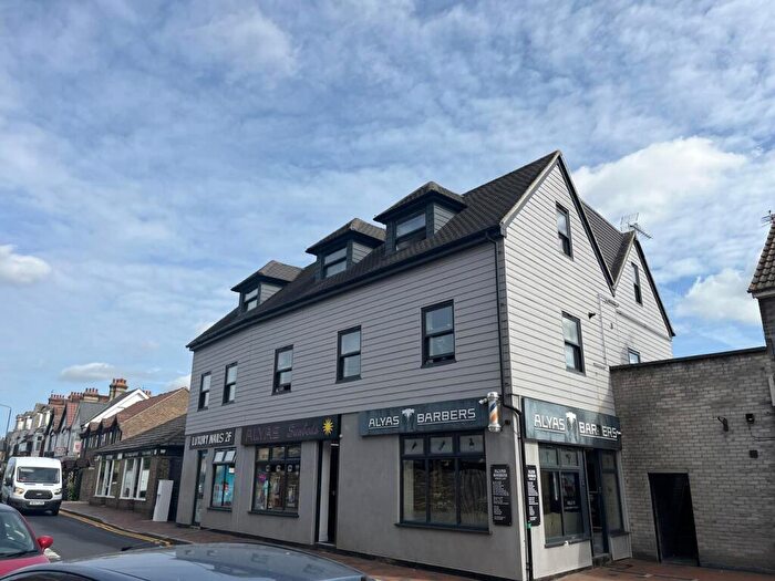 2 Bedroom Flat To Rent In Flat G Holborough Road, Snodland, Kent, ME6