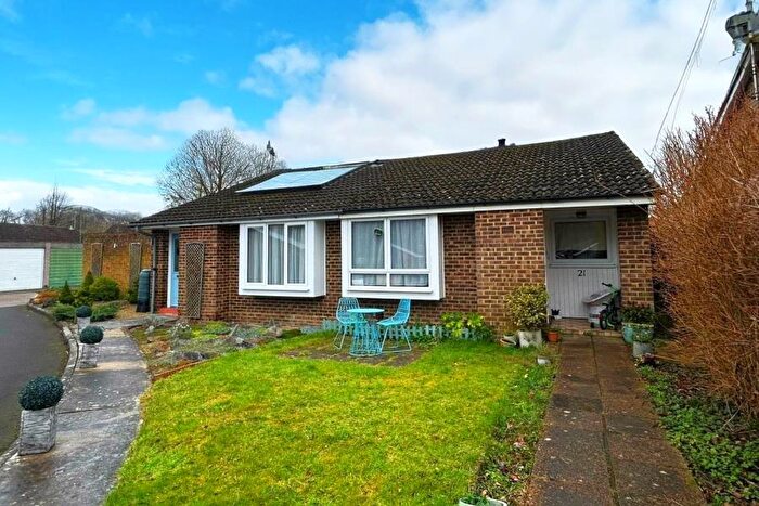2 Bedroom Bungalow To Rent In Goldsworth Park, GU21