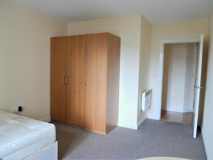 2 Bedroom Flat To Rent In Drayton Green Road, West Ealing, W13
