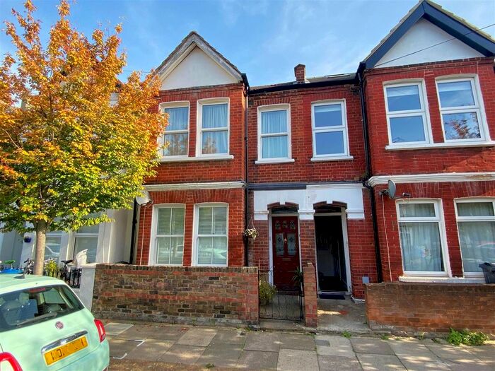 2 Bedroom Maisonette To Rent In College Road, Colliers Wood, London, SW19