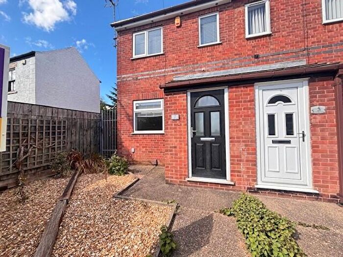 2 Bedroom Semi-Detached House To Rent In Blackwell Road, Huthwaite, NG17