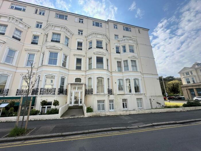 3 Bedroom Flat To Rent In Clifton Gardens, Folkestone, CT20
