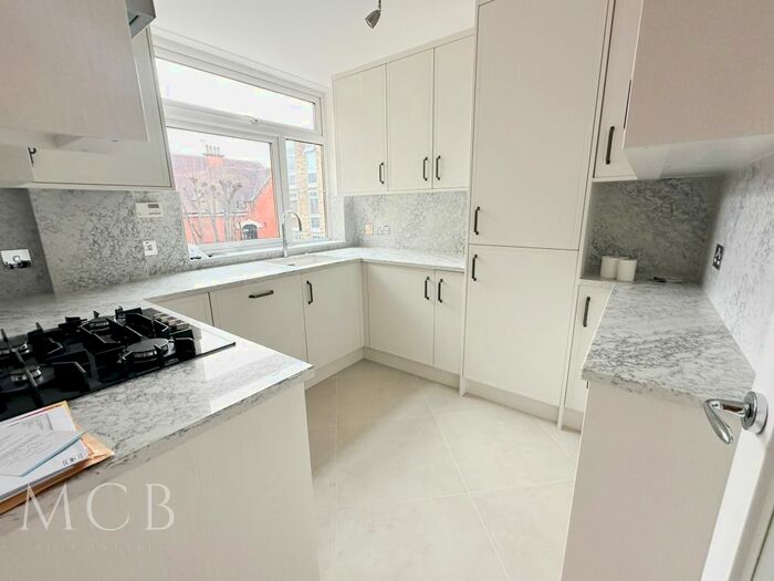 2 Bedroom Flat To Rent In Corfton Road, W5