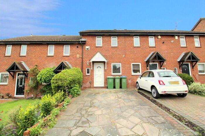 2 Bedroom Terraced House To Rent In Ashurst Close, Crayford, Dartford, DA1