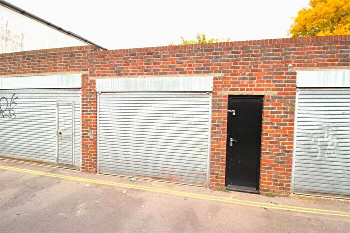 Garage / Parking To Rent In Manners Road, Southsea, PO4