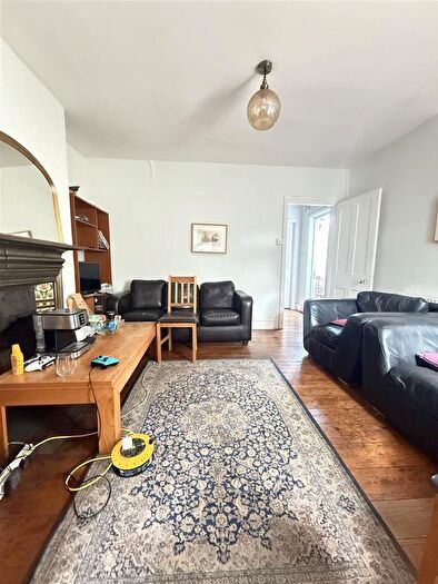3 Bedroom Property To Rent In Tooting Bec Road, London, SW17