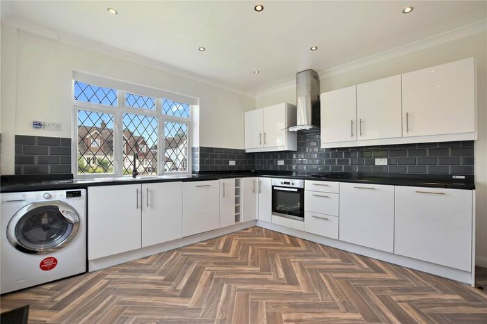 2 Bedroom Bungalow To Rent In Green Street, Chorleywood, Rickmansworth, Hertfordshire, WD3