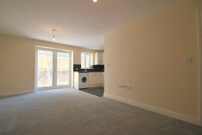 2 Bedroom Flat To Rent In Bryn Pinwydden, Cardiff, CF23