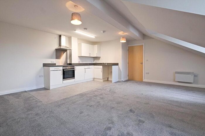 2 Bedroom Apartment To Rent In Kenyon Lane, Manchester, M40
