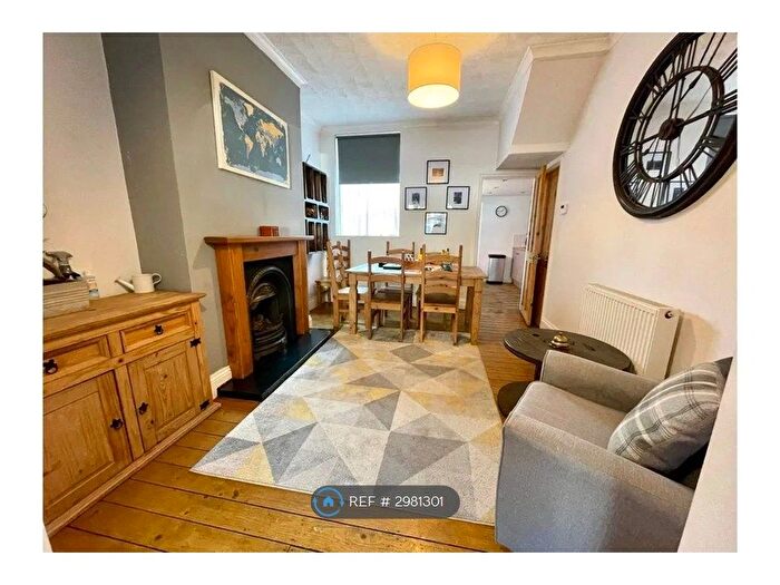 3 Bedroom Semi-Detached House To Rent In St. Leonards Road, Hull, HU5