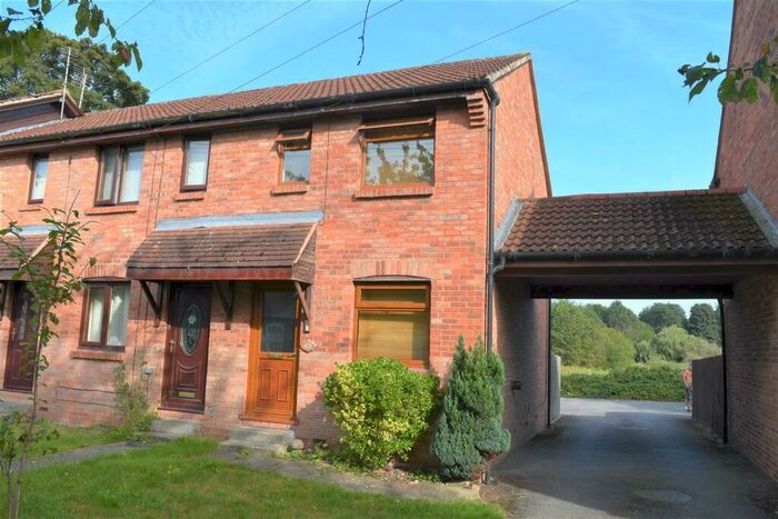 2 Bedroom Town House To Rent In Lickley Street, Ripon, HG4