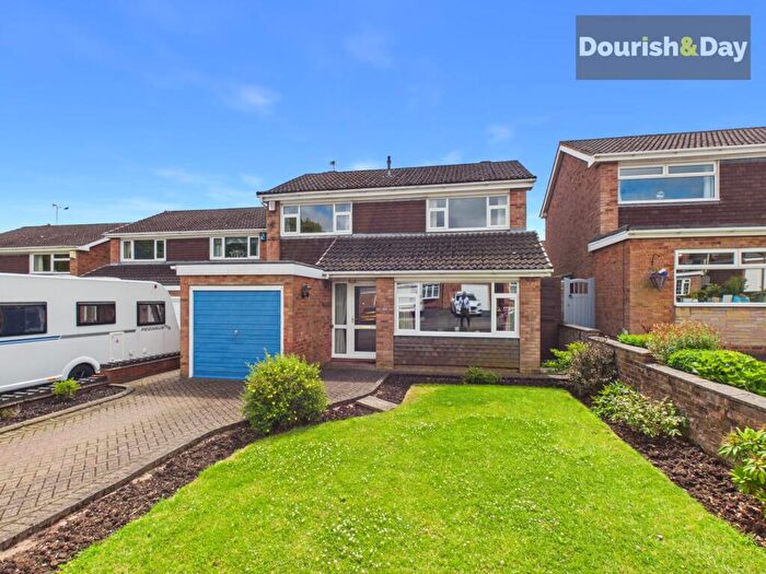 4 Bedroom Detached House For Sale In Aldbury Close, Stafford, ST16