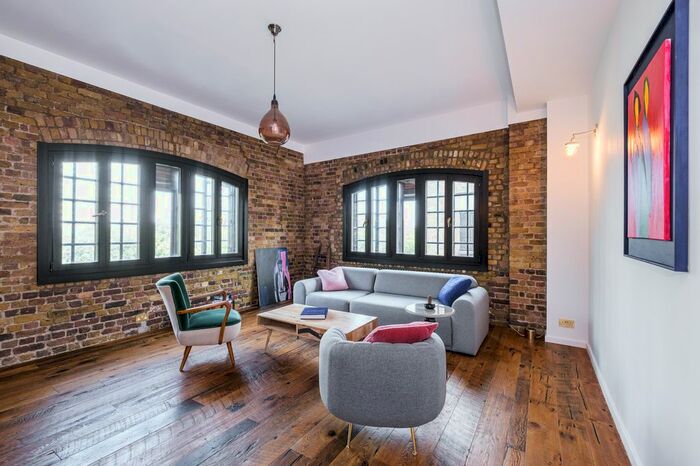 2 Bedroom Flat To Rent In Telford Yard, Wapping, E1W