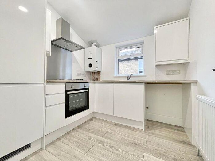2 Bedroom Flat To Rent In Agnew Road, SE23
