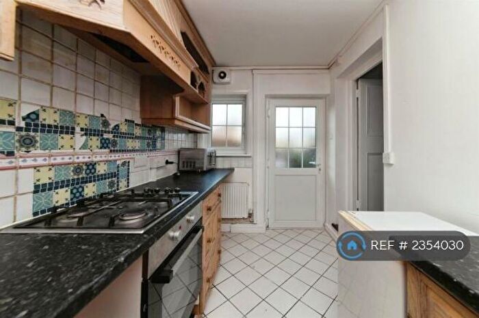 1 Bedroom Flat To Rent In Thurlby Close, Harrow, HA1