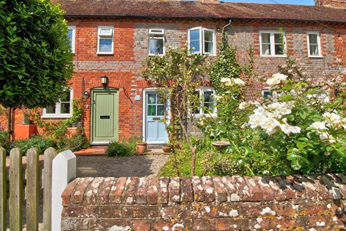 2 Bedroom Cottage For Sale In The Street, Chichester, PO18