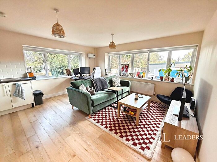 1 Bedroom Flat To Rent In London Road, East Grinstead, West Sussex, RH19