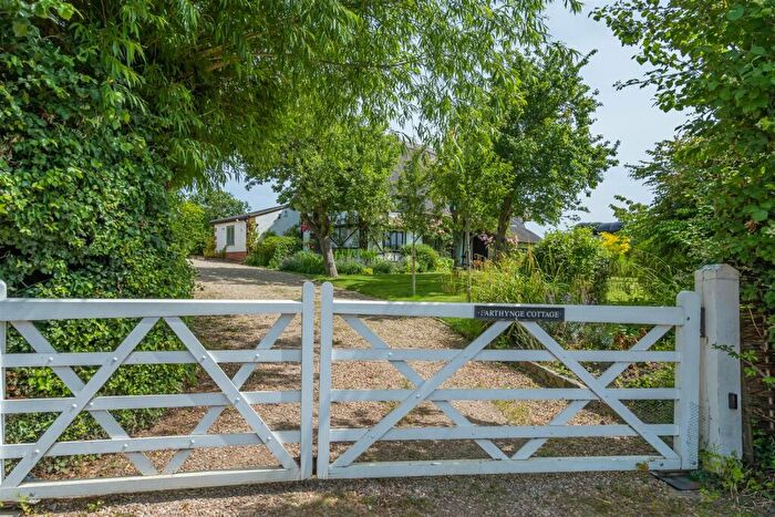 5 Bedroom Character Property For Sale In Holcombe Lane, Newington, OX10