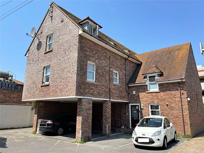 1 Bedroom Flat For Sale In Hill Street, Poole, BH15