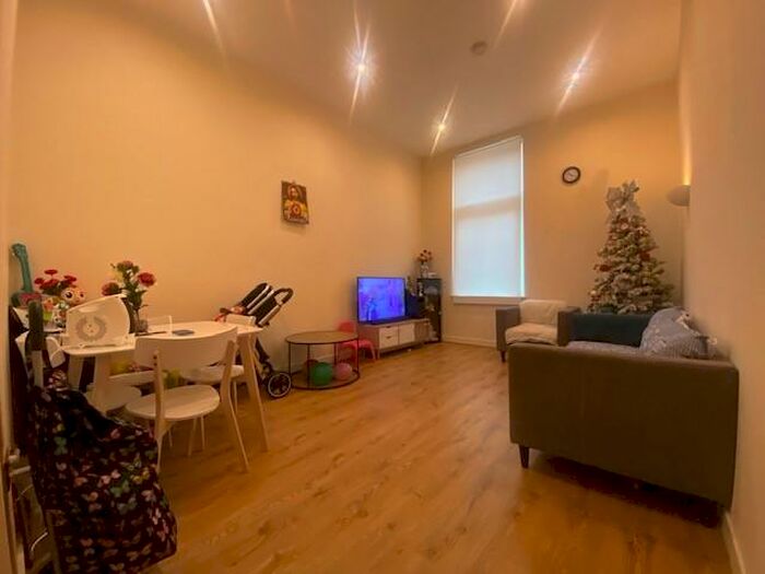 2 Bedroom Flat To Rent In Burgess Springs, Chelmsford, CM1