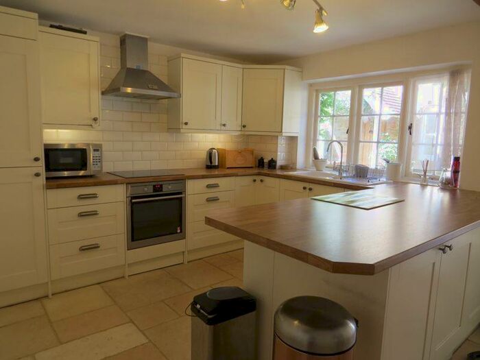 1 Bedroom Detached House To Rent In Grayswood, Near Haslemere, Surrey, GU27
