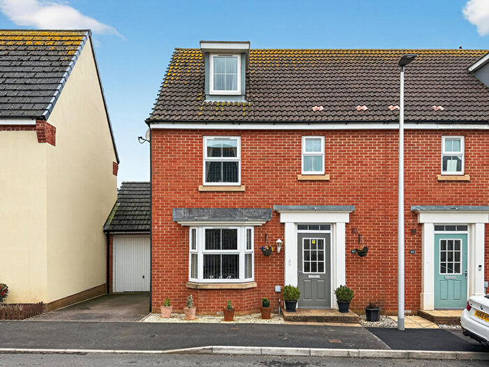 4 Bedroom Town House For Sale In Swallow Way, Cullompton, Devon, EX15