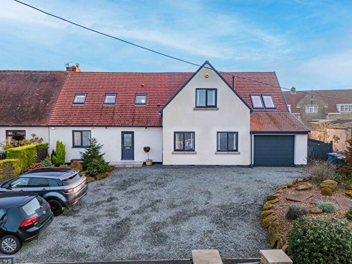 5 Bedroom Semi-Detached House For Sale In Greaves Sike Lane, Micklebring, Rotherham, S66