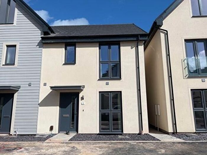 3 Bedroom Semi Detached House To Rent In Whittle Way, Brockworth, Gloucester, GL3