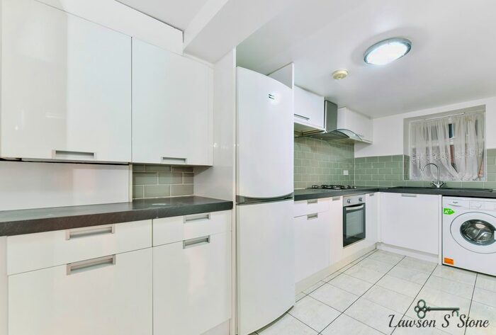 2 Bedroom Flat To Rent In Parkfield Road, London, SE14
