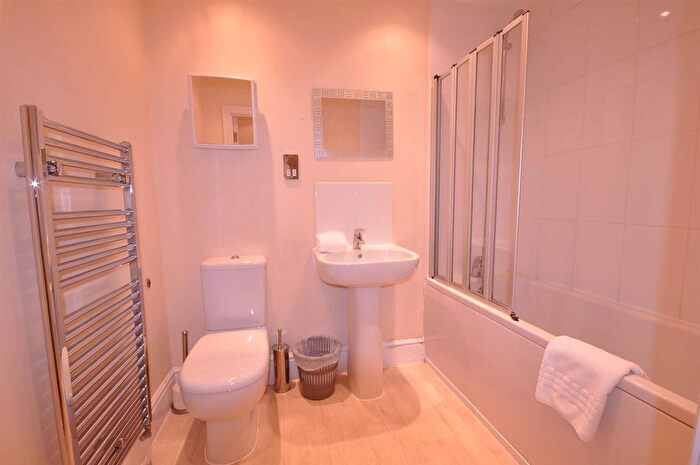 1 Bedroom Flat To Rent In Durley Chine Road South, Bournemouth, BH2