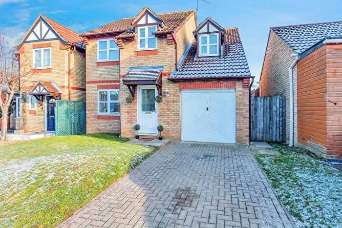 4 Bedroom Detached House For Sale In Chandler Gardens, Thrapston, Kettering, NN14