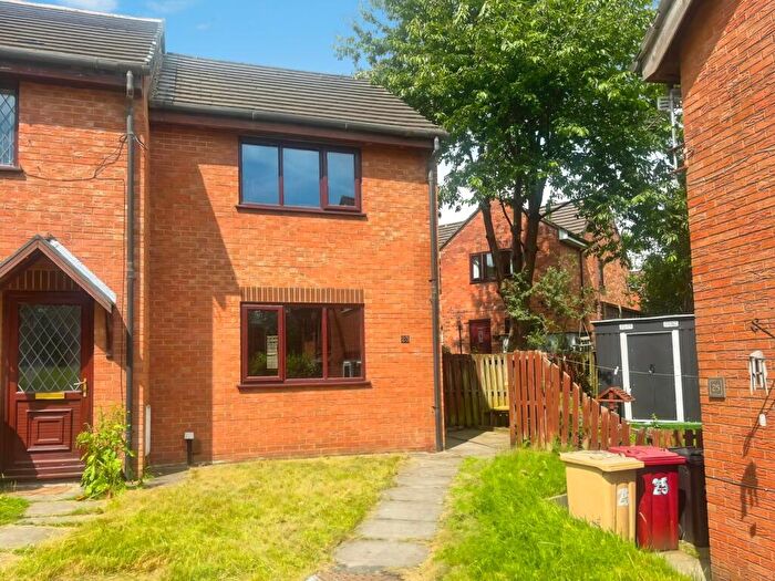 2 Bedroom House To Rent In Mortfield Lane, Bolton, BL1