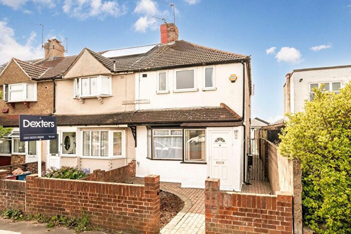 3 Bedroom Property To Rent In Hampton Road West, Hanworth, TW13
