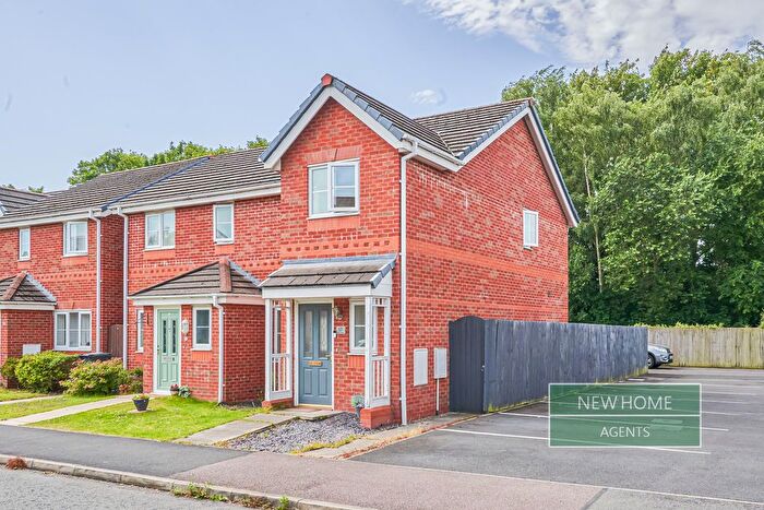 3 Bedroom Semi Detached House For Sale In Regency Square, Bewsey And Whitecross, Warrington, WA5