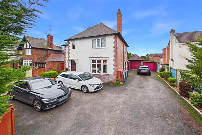 4 Bedroom Detached House For Sale In Loughborough Road, West Bridgford, NG2