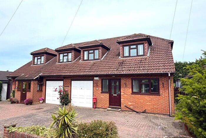 4 Bedroom Chalet For Sale In Josephine Avenue, Lower Kingswood, Tadworth, KT20