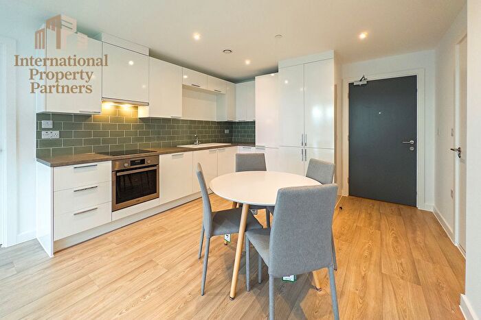 2 Bedroom Flat To Rent In The Boathouse, Clippers Quay, Salford, M50