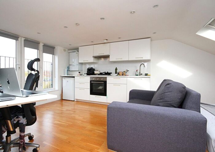 1 Bedroom Studio To Rent In Regents Park Road, Primrose Hill, NW1